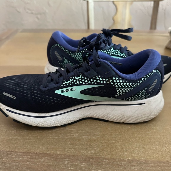 Brooks Ghost Women’s Running Sneakers - Picture 6 of 10